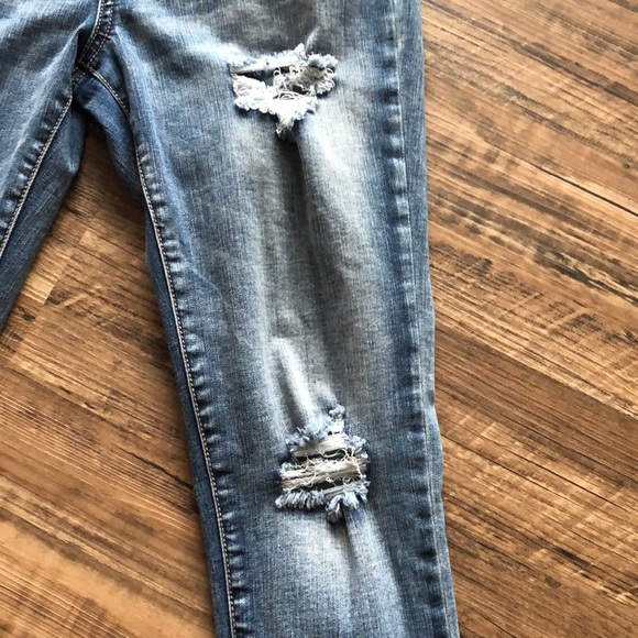 3/$25 - Eighty Two torn crop skinny jeans - Picture 3 of 14